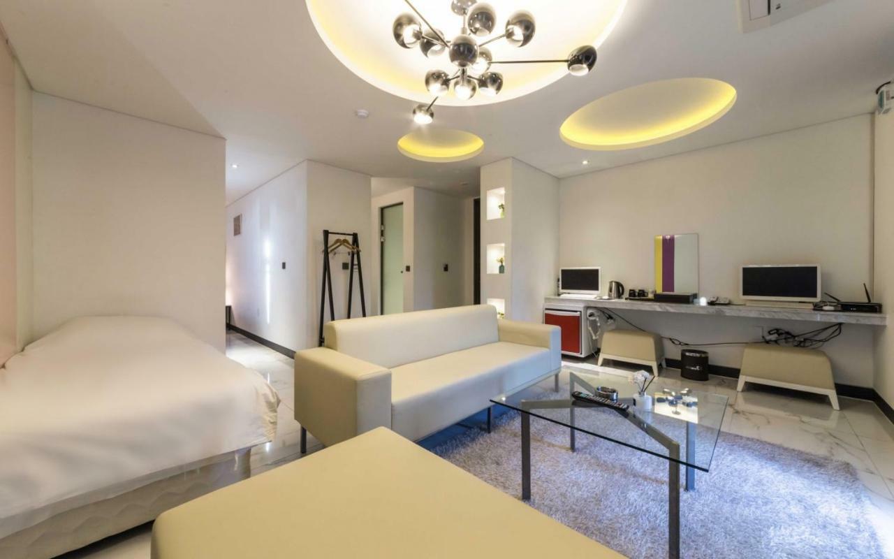 Design Hotel Ddeul& Osan Екстер'єр фото