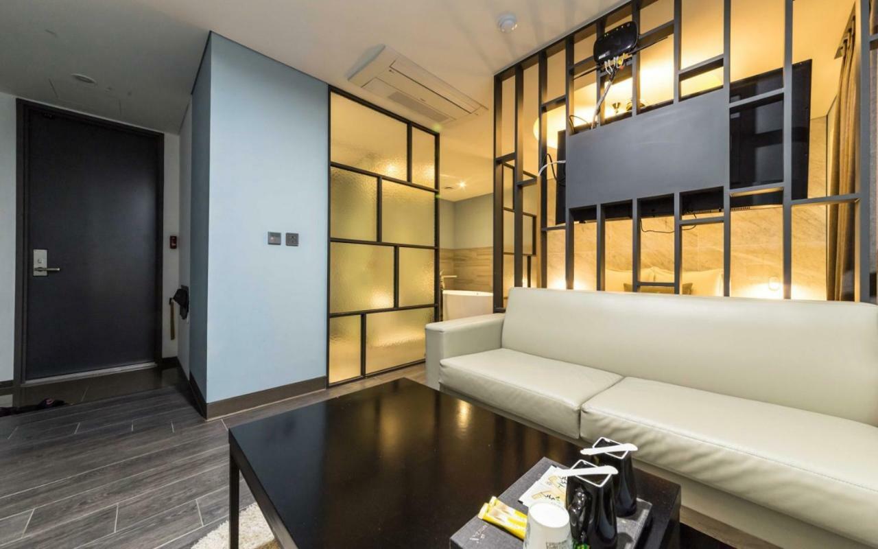 Design Hotel Ddeul& Osan Екстер'єр фото