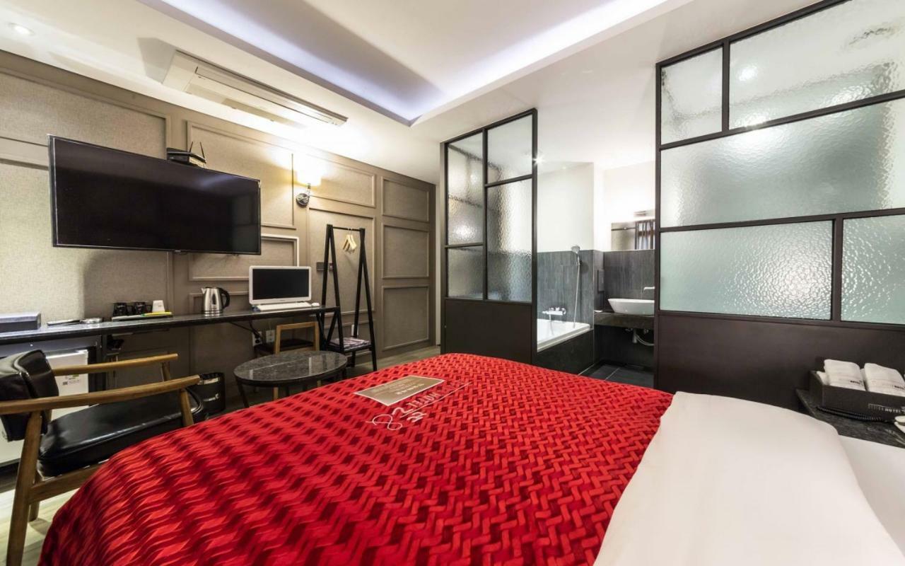 Design Hotel Ddeul& Osan Екстер'єр фото
